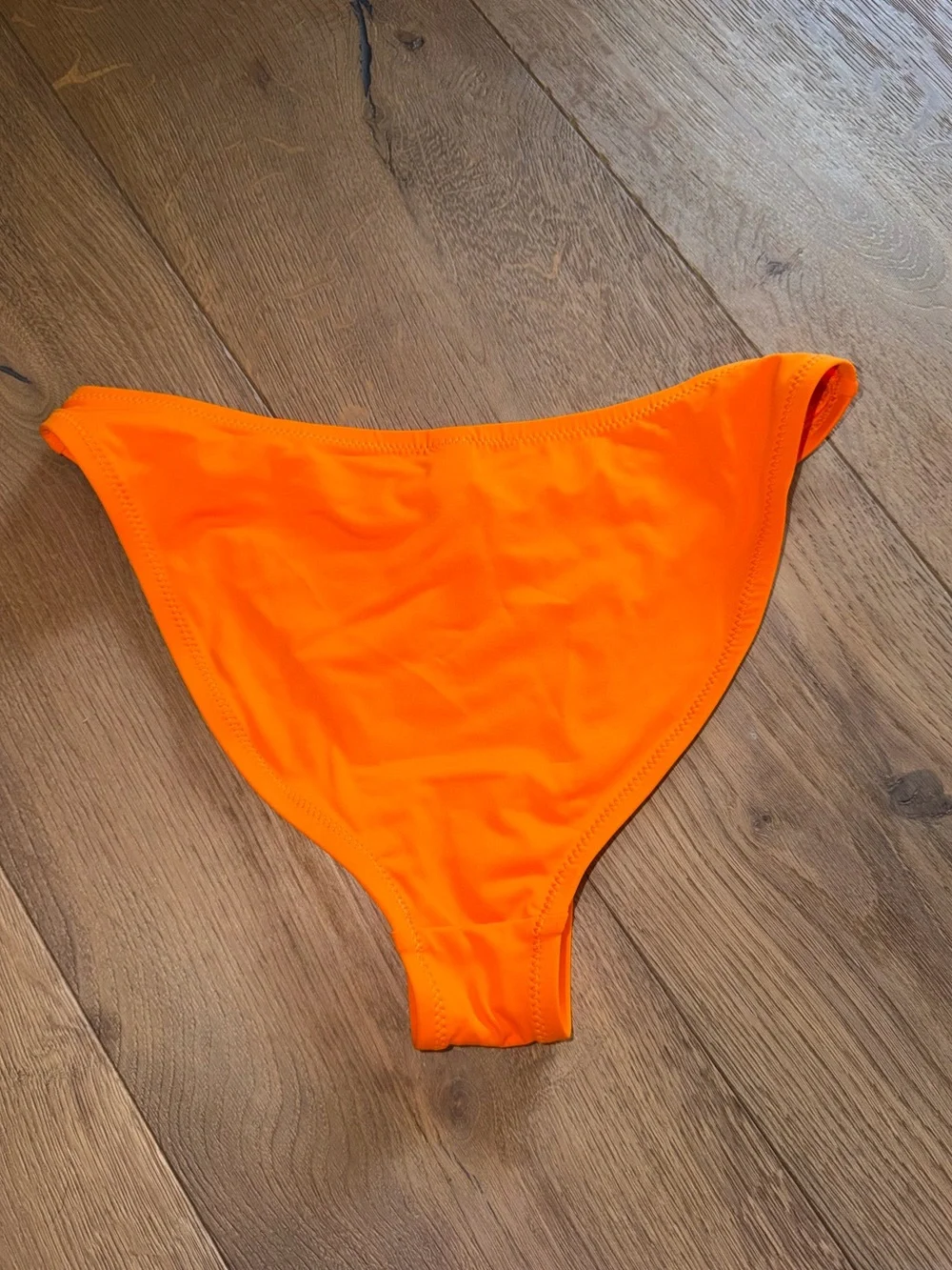 SKIMS Mid Coverage Bikini Bottoms Neon Orange NWOT Small swim beach - Picture 6 of 8